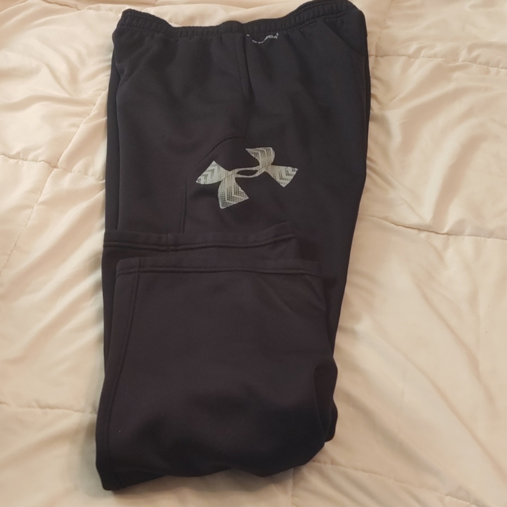 Under Armour Boys YXL Cold Gear Sweats, Black